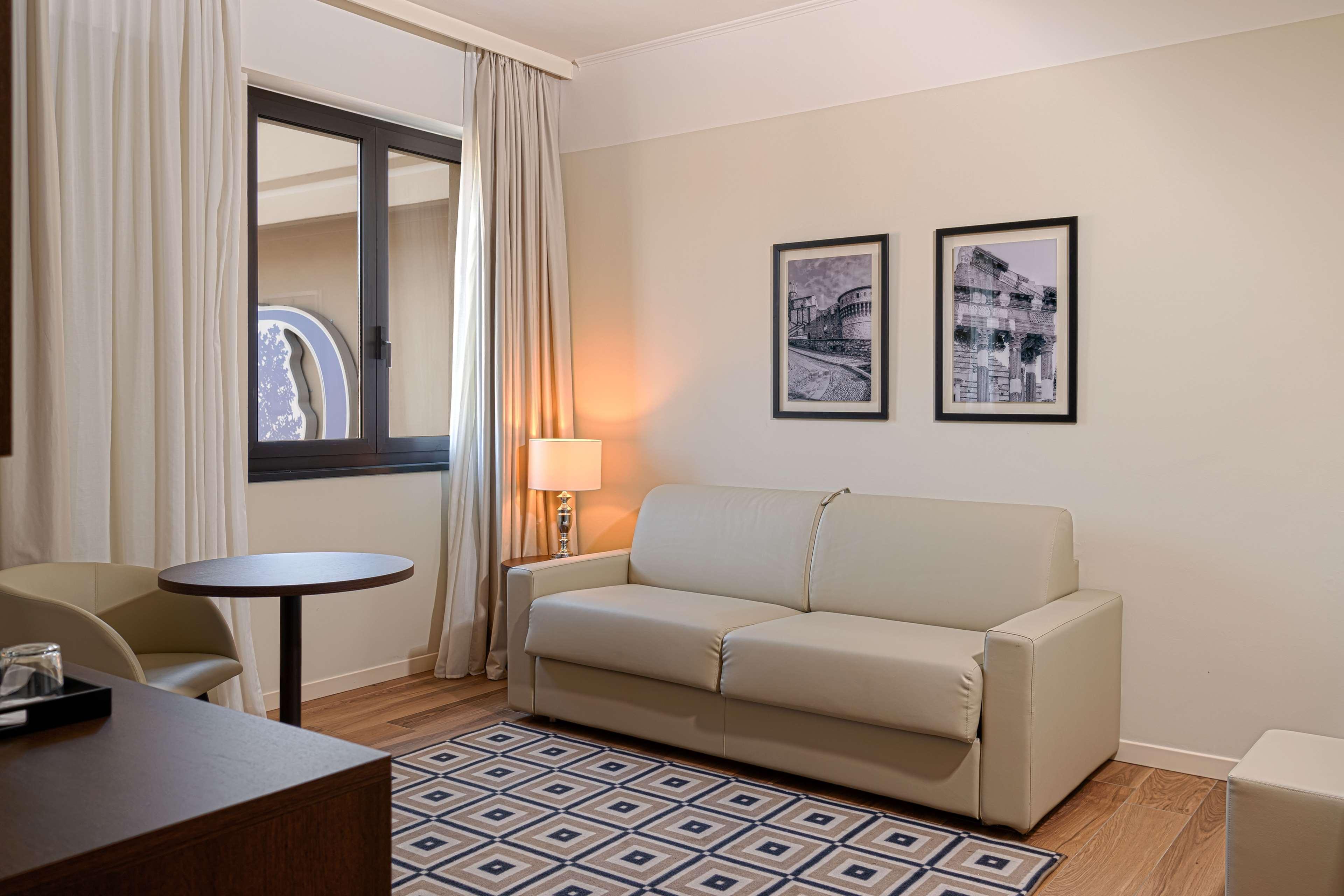 Doubletree By Hilton Brescia Hotel Exterior photo