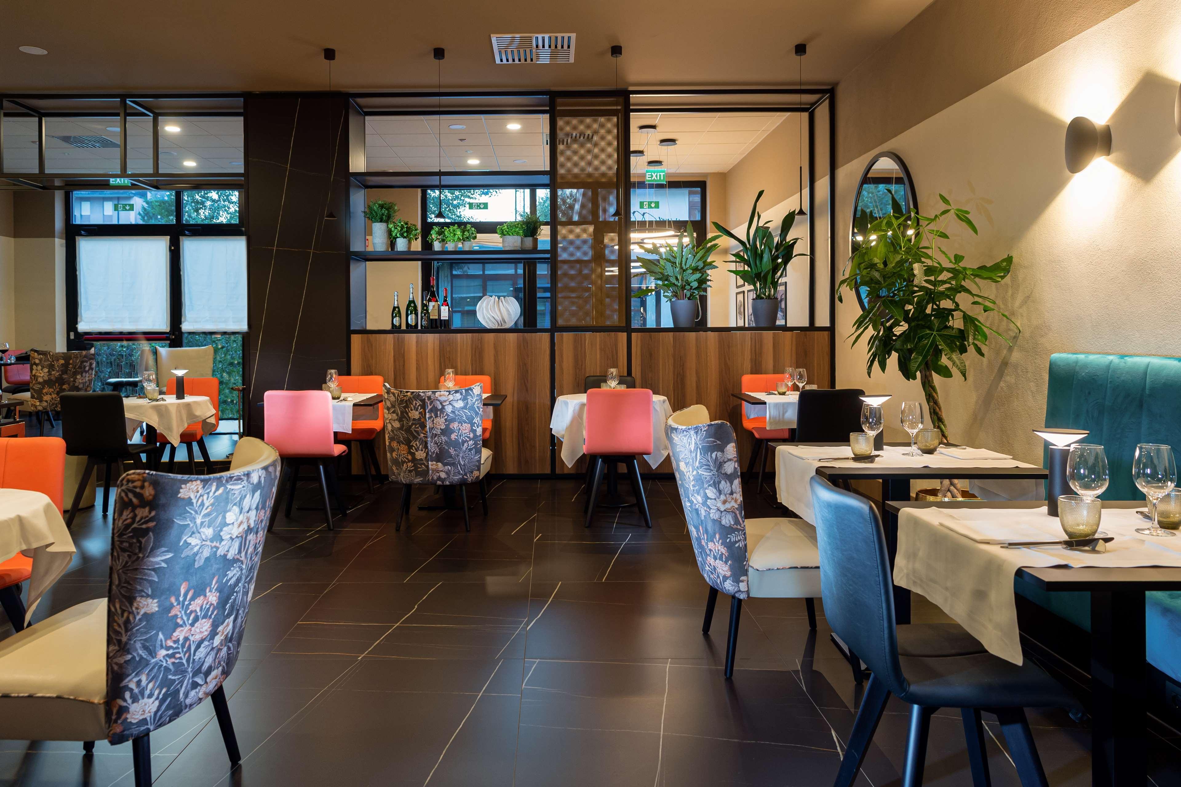Doubletree By Hilton Brescia Hotel Exterior photo