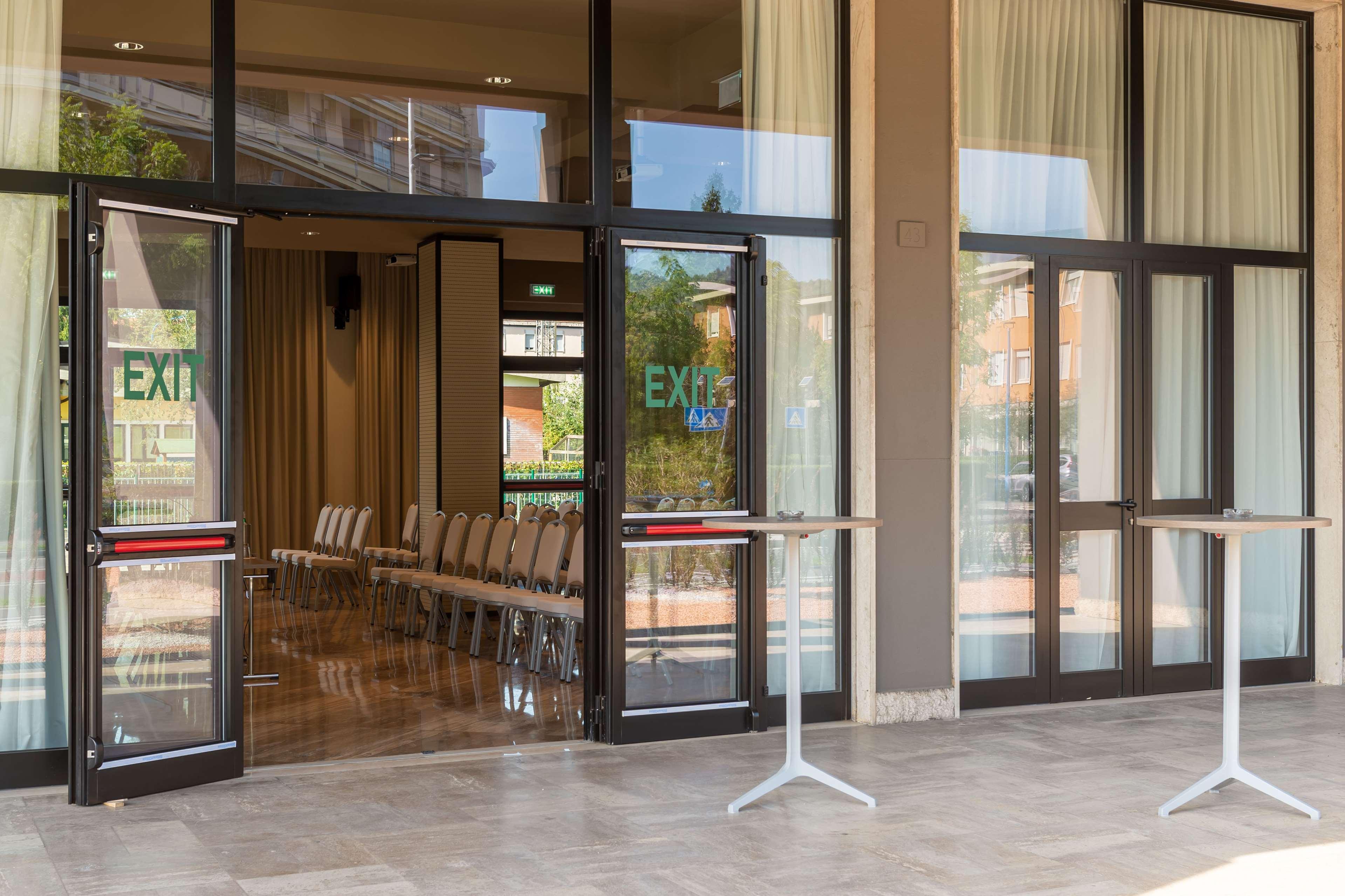 Doubletree By Hilton Brescia Hotel Exterior photo