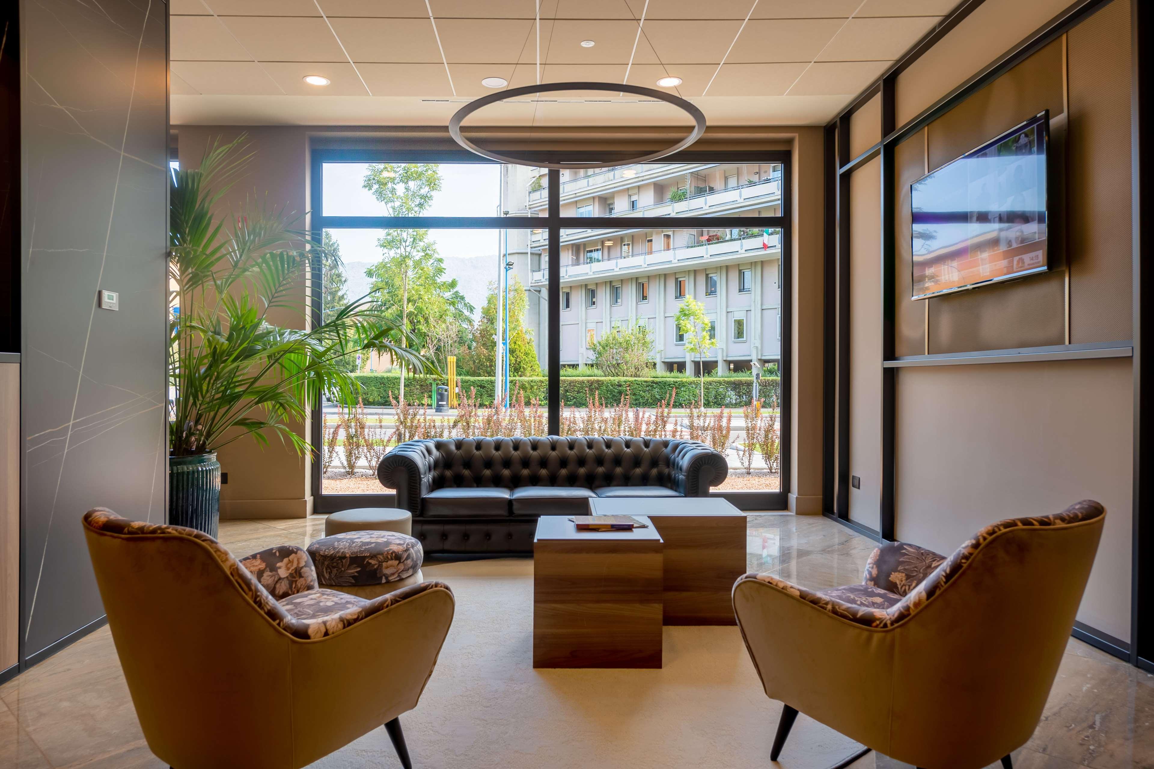 Doubletree By Hilton Brescia Hotel Exterior photo